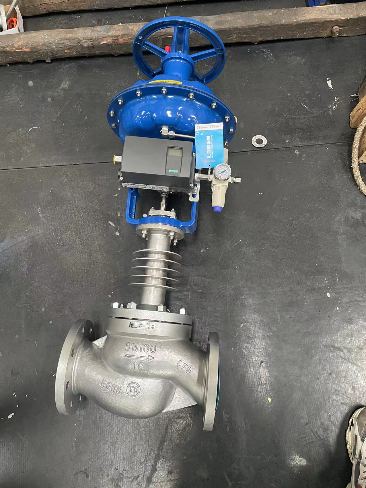 ZJHM氣動(dòng)帶手動(dòng)調(diào)節(jié)閥 ZJHM氣動(dòng)帶手動(dòng)調(diào)節(jié)閥